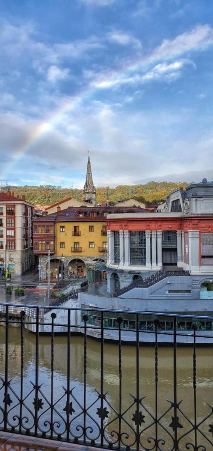 Old Town & River Bilbao Exterior photo