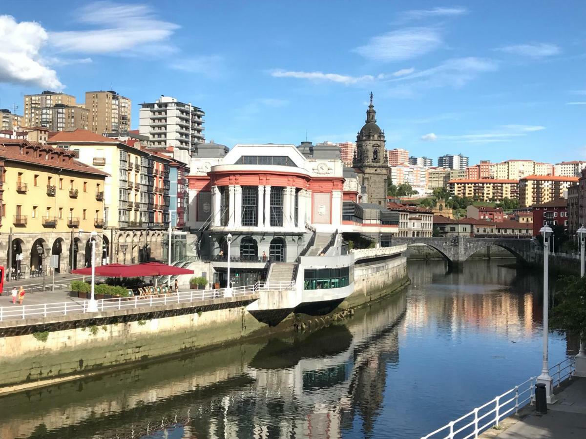 Old Town & River Bilbao Exterior photo