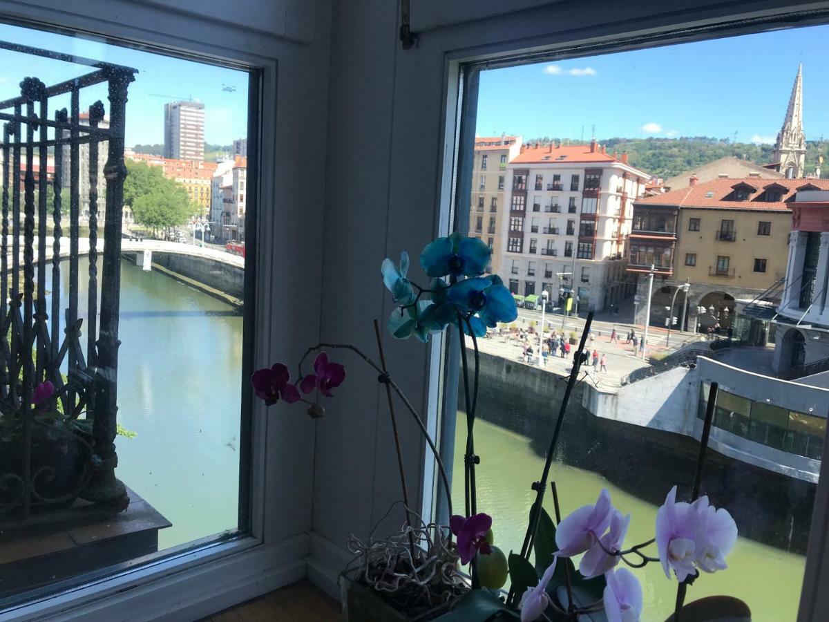 Old Town & River Bilbao Exterior photo